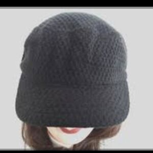 Chic Black Newsboy Cap